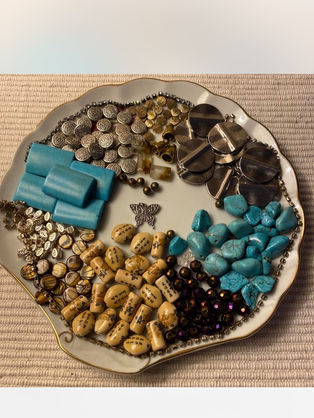 Decorative Turquoise Accent Beads and Mixed Bead Tray